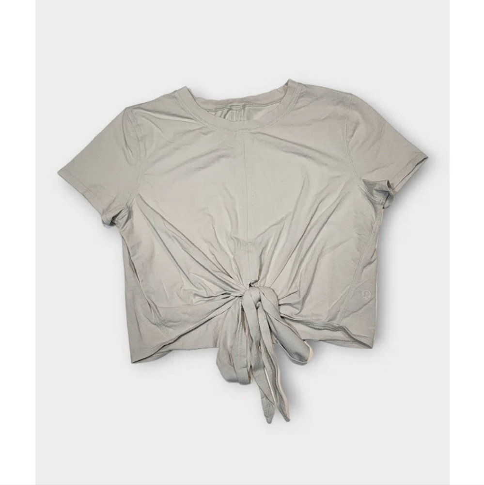 Size 4 - Lululemon Knot Gonna Fly Tee
